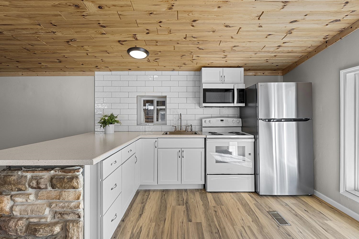 W11680 West 26th Road Pound, WI 54161 - Photo 12 of 47 Gallery Image 12