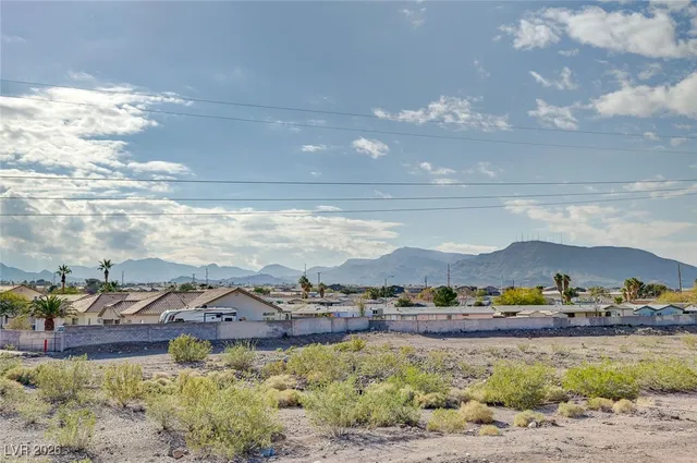 $2,300 | 662 Bellus Place, Henderson, NV 89015