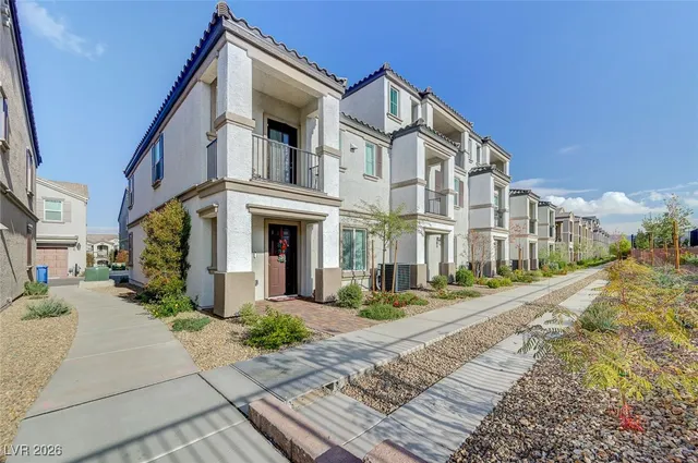 $2,300 | 662 Bellus Place, Henderson, NV 89015