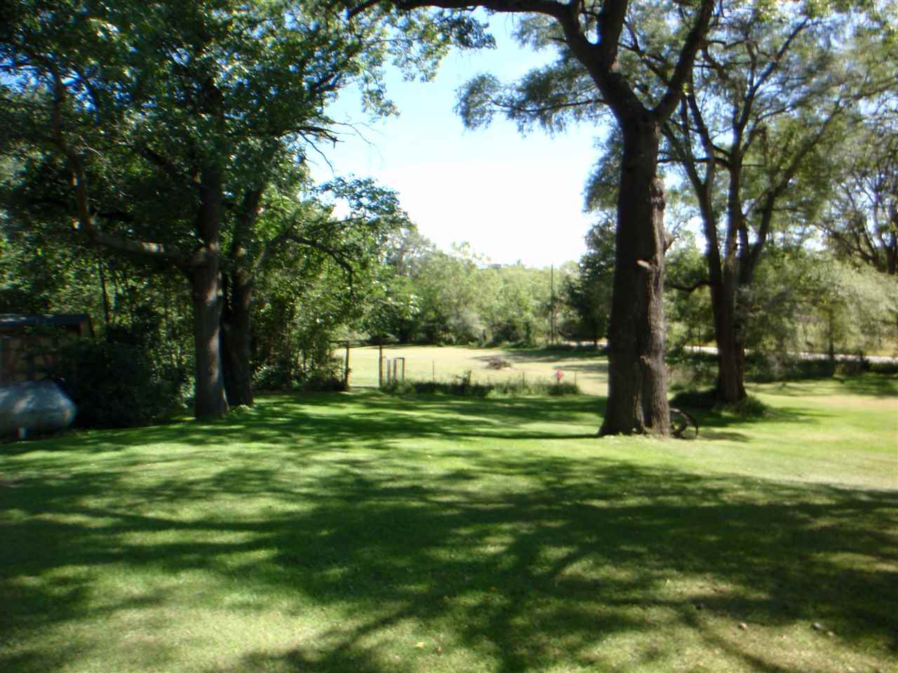 8587 Pomeroy Road Rockton, IL 61072 - Photo 18 of 20 a view of a trees in a park