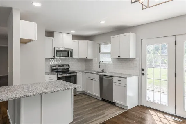 $274,500 | 9109 East 89th Street, Kansas City, MO 64138