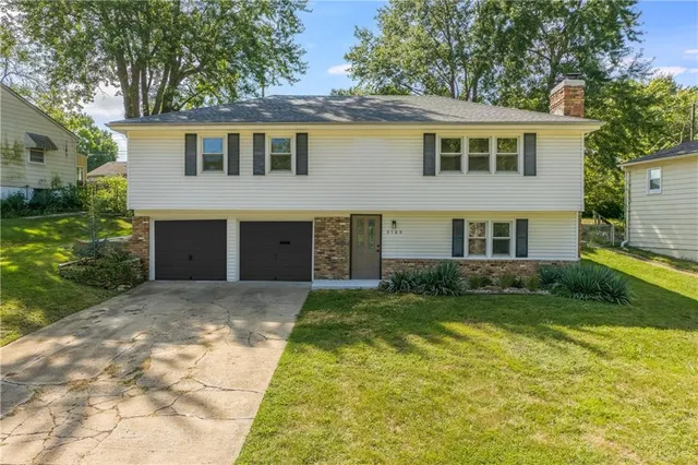 $274,000 | 9109 East 89th Street, Kansas City, MO 64138