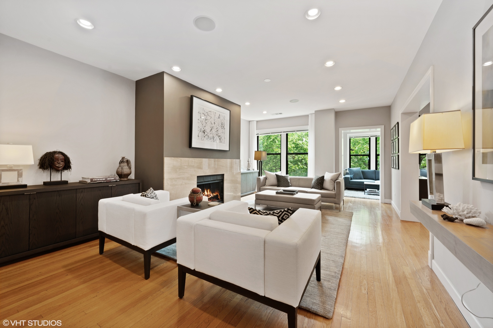 910 West Ainslie Street, Unit 4W Chicago, IL 60640 - Photo 3 of 30