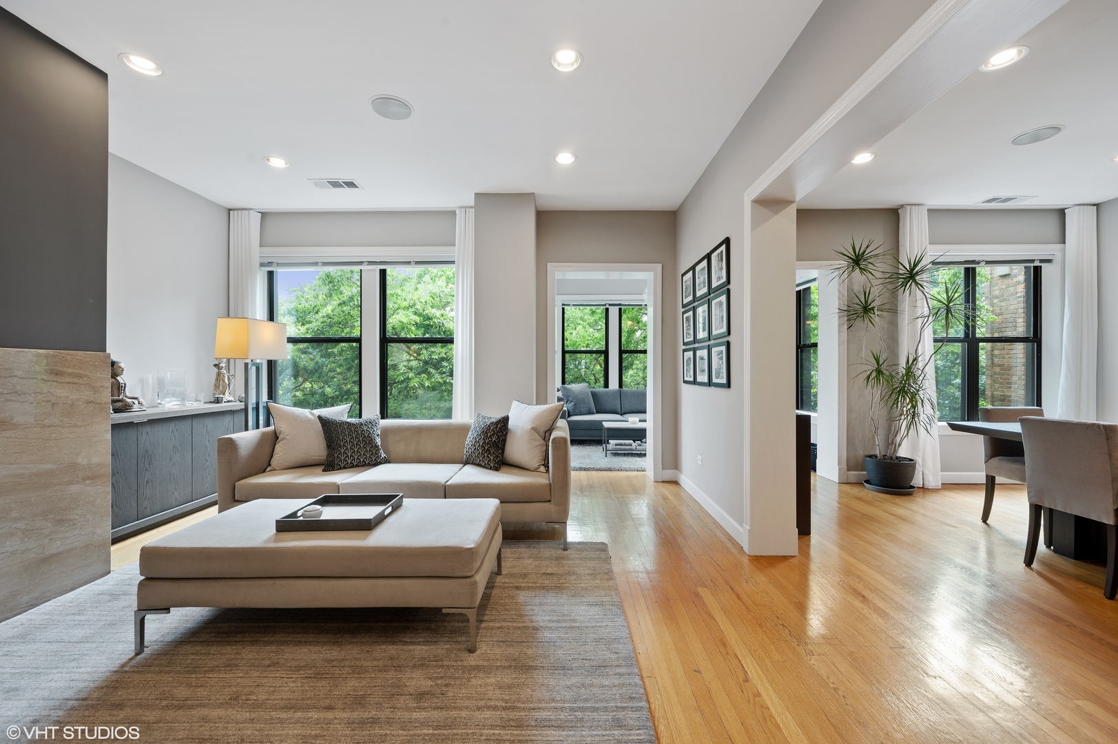 910 West Ainslie Street, Unit 4W Chicago, IL 60640 - Photo 4 of 30