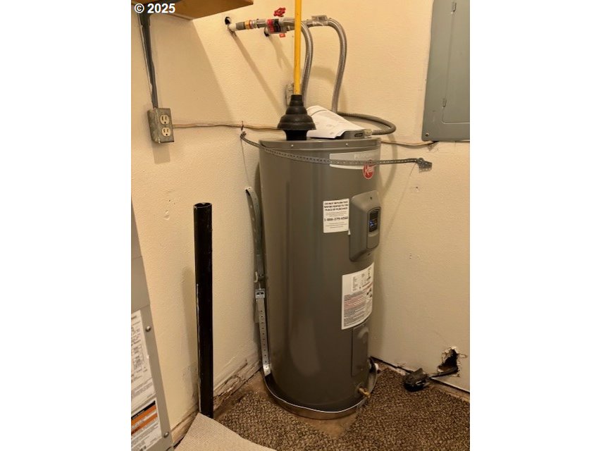 202-204 Northwest 14th Street Pendleton, OR 97801 - Photo 12 of 15 a view of entryway