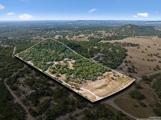 $620,000 | 5014 Bump Gate Road, Pipe Creek, TX 78063