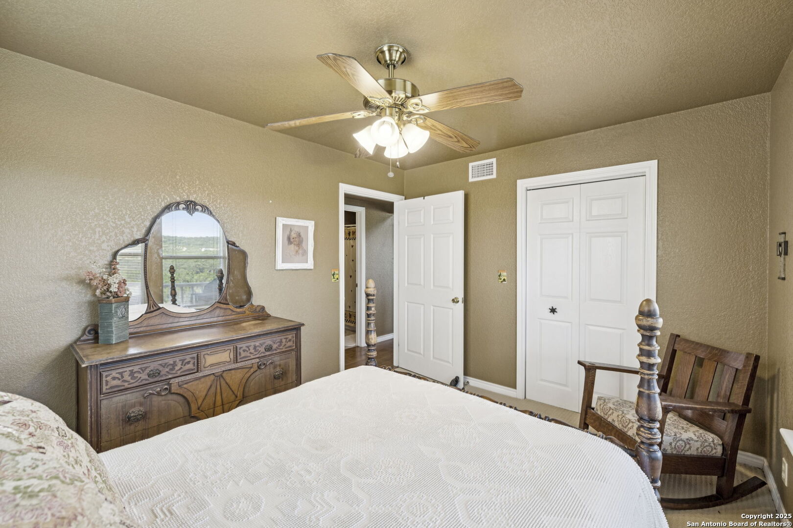 5014 Bump Gate Road Pipe Creek, TX 78063 - Photo 17 of 57