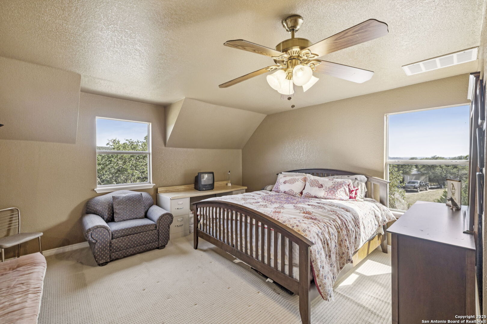 5014 Bump Gate Road Pipe Creek, TX 78063 - Photo 19 of 57