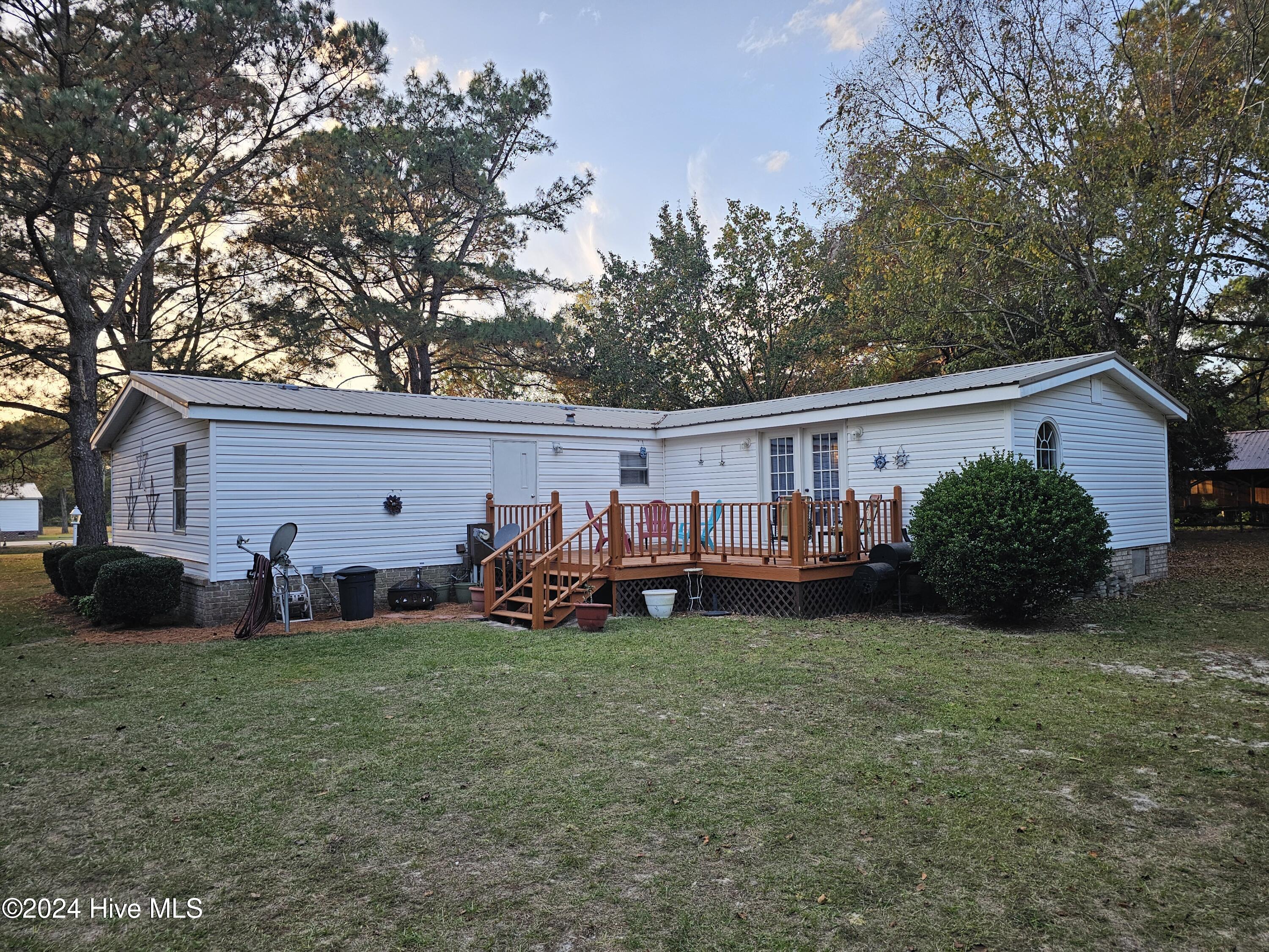 1625 Cartertown Road Clinton, NC 28328 - Photo 2 of 12 20241031_174958