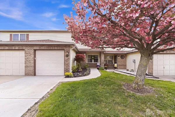 $389,900 | 69 Jefferson Drive, Spotswood, NJ 08884