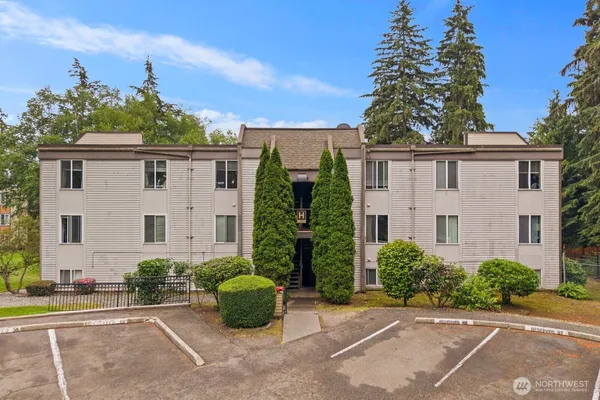 $335,000 | 14605 Northeast 34th Street, Unit H12, Bellevue, WA 98007
