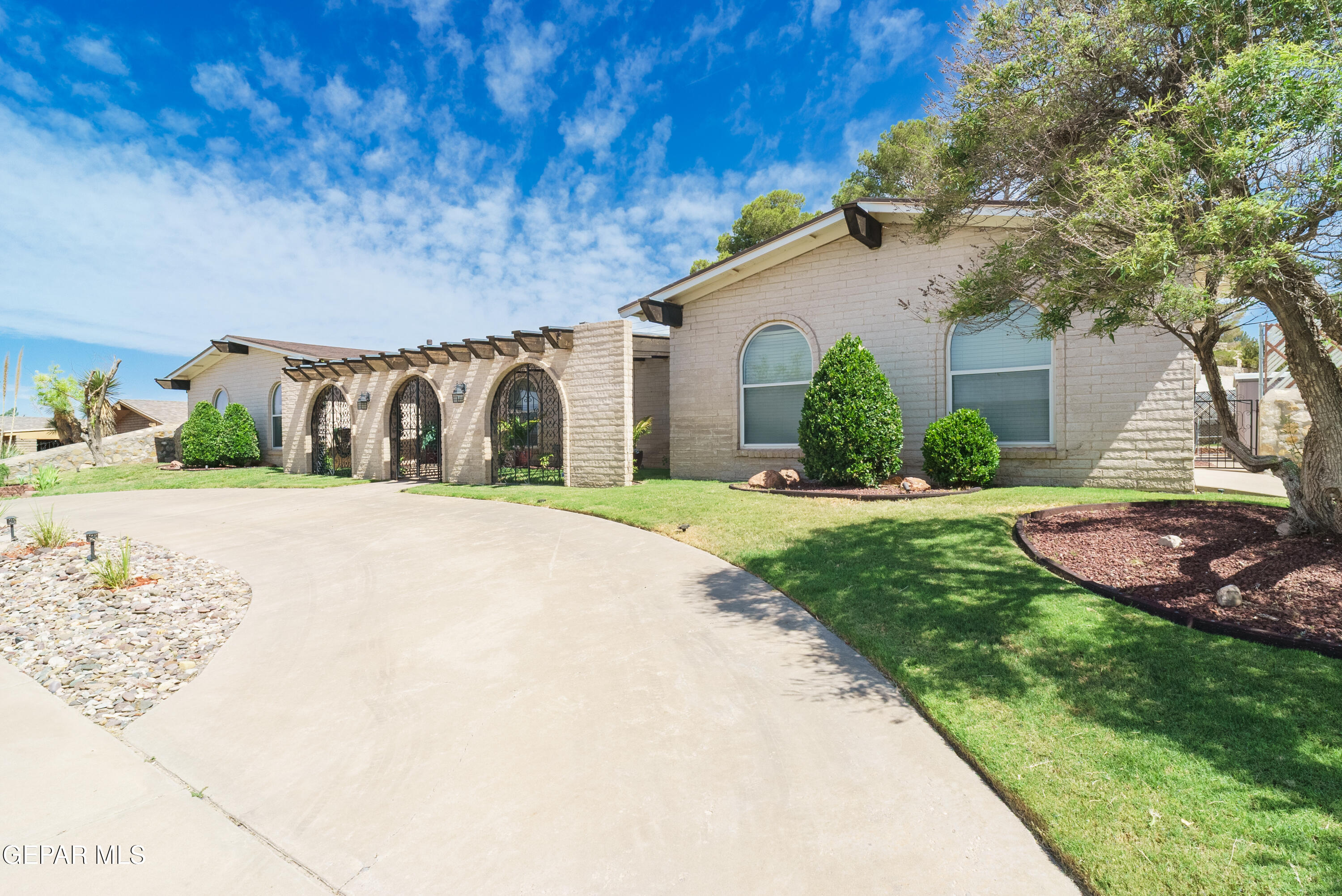 6201 El Risco Street El Paso, TX 79912 - Photo 3 of 41 6201 El Risco Hector Torres 20MB-11