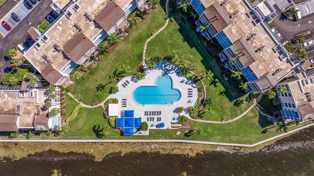 $3,000 | 5281 Isla Key Boulevard South, Unit 206, St. Petersburg, FL 33715