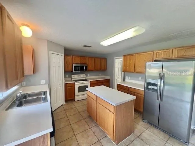 $2,500 | 2915 Holly Berry Court, Kissimmee, FL 34744