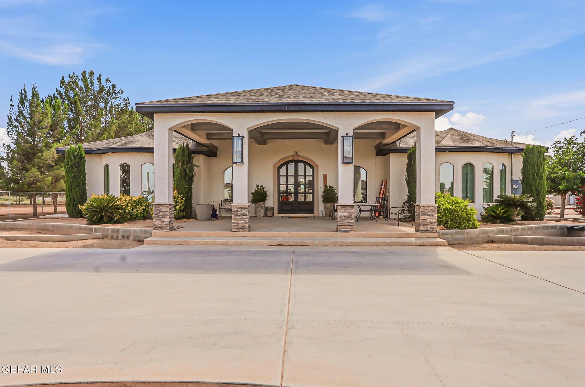 11670 Flor Del Rio Street Socorro, TX 79927 - Photo 6 of 68 27-web-or-mls-IMG_7519