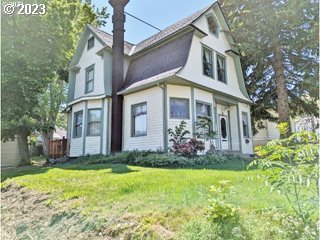 404 Spring Avenue La Grande, OR 97850 - Photo 1 of 31 Gallery Image 1