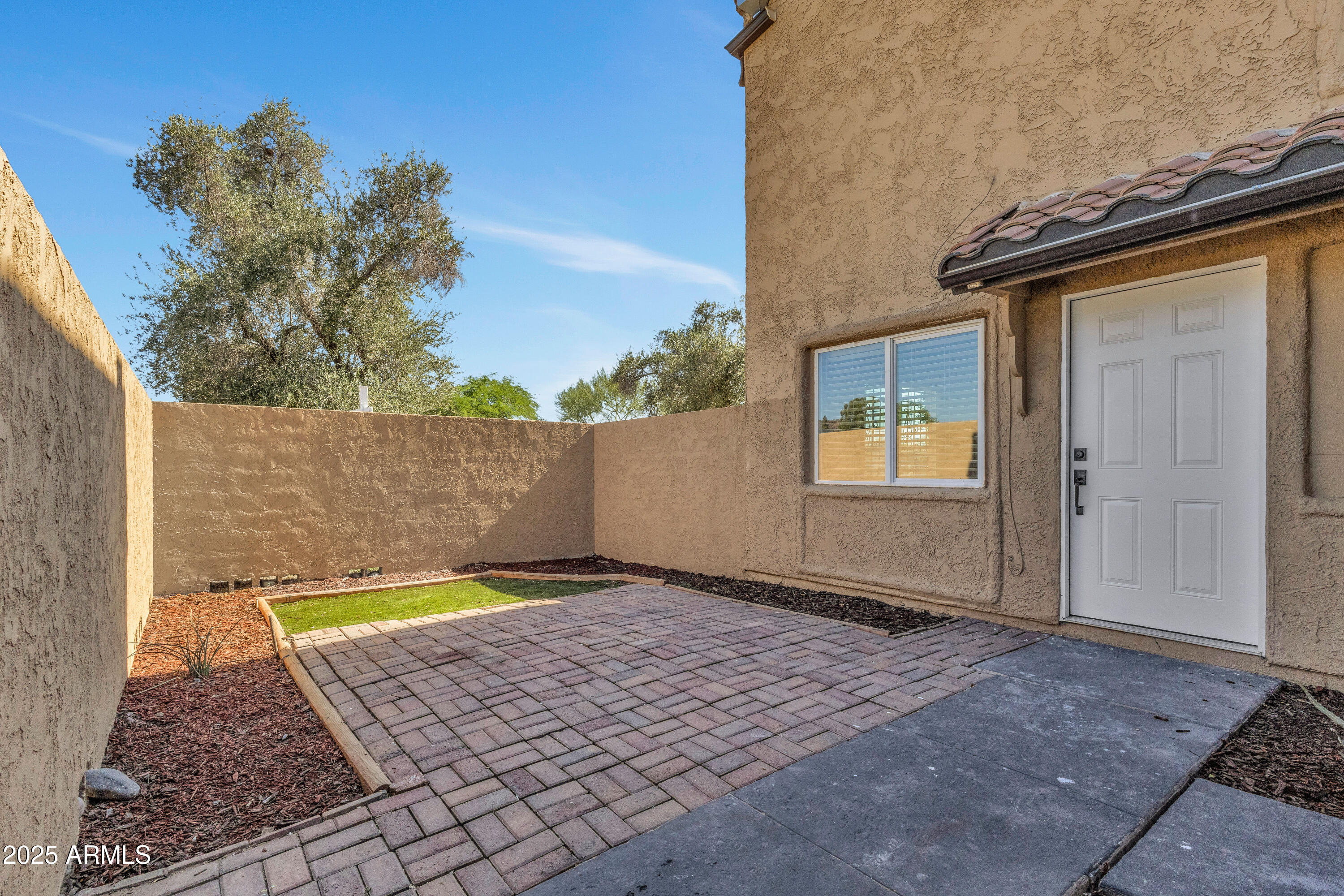4714 East Broadway Road Phoenix, AZ 85040 - Photo 23 of 27 IMG_9284