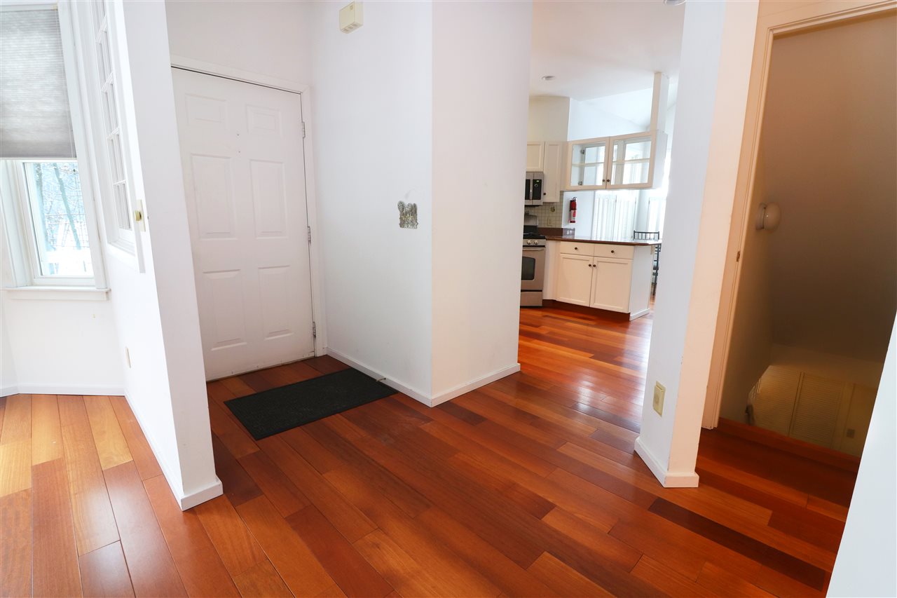 22 Arbor Road South Burlington, VT 05403 - Photo 11 of 37 Gallery Image 11