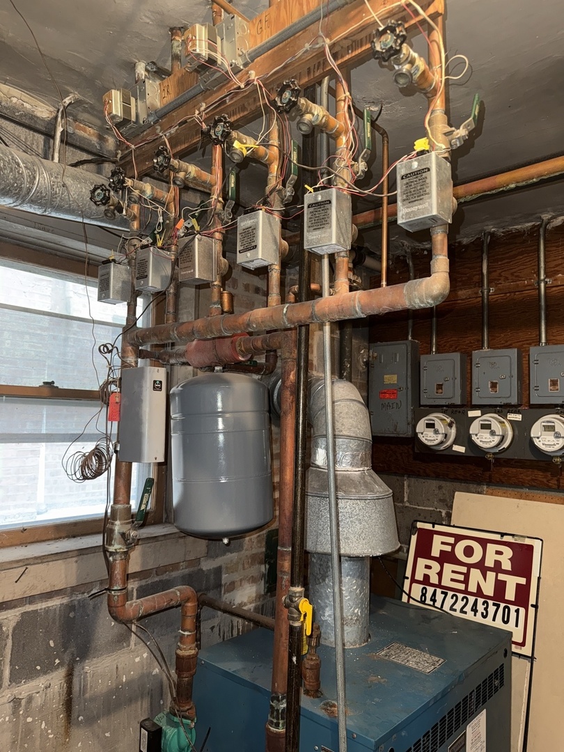 2233 Des Plaines Avenue North Riverside, IL 60546 - Photo 22 of 28 a view of a building with sitting area