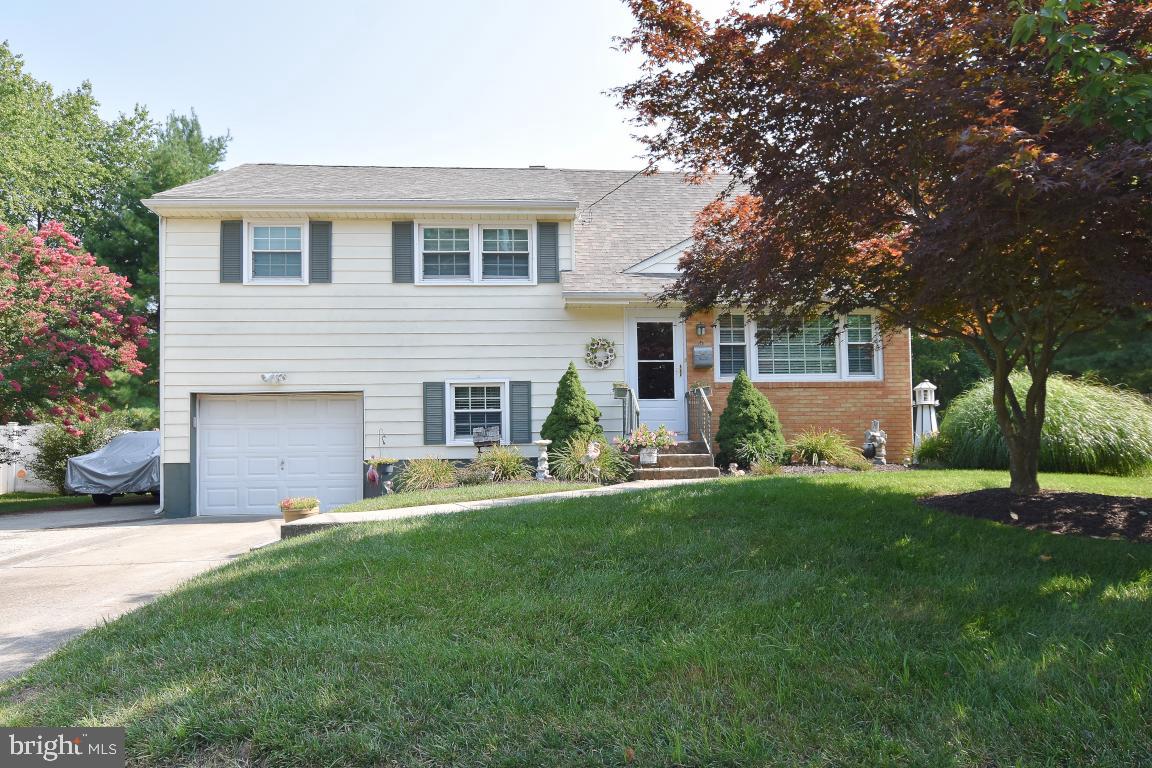 6 Rondon Avenue Berlin, NJ 08009 - Photo 1 of 31 Front