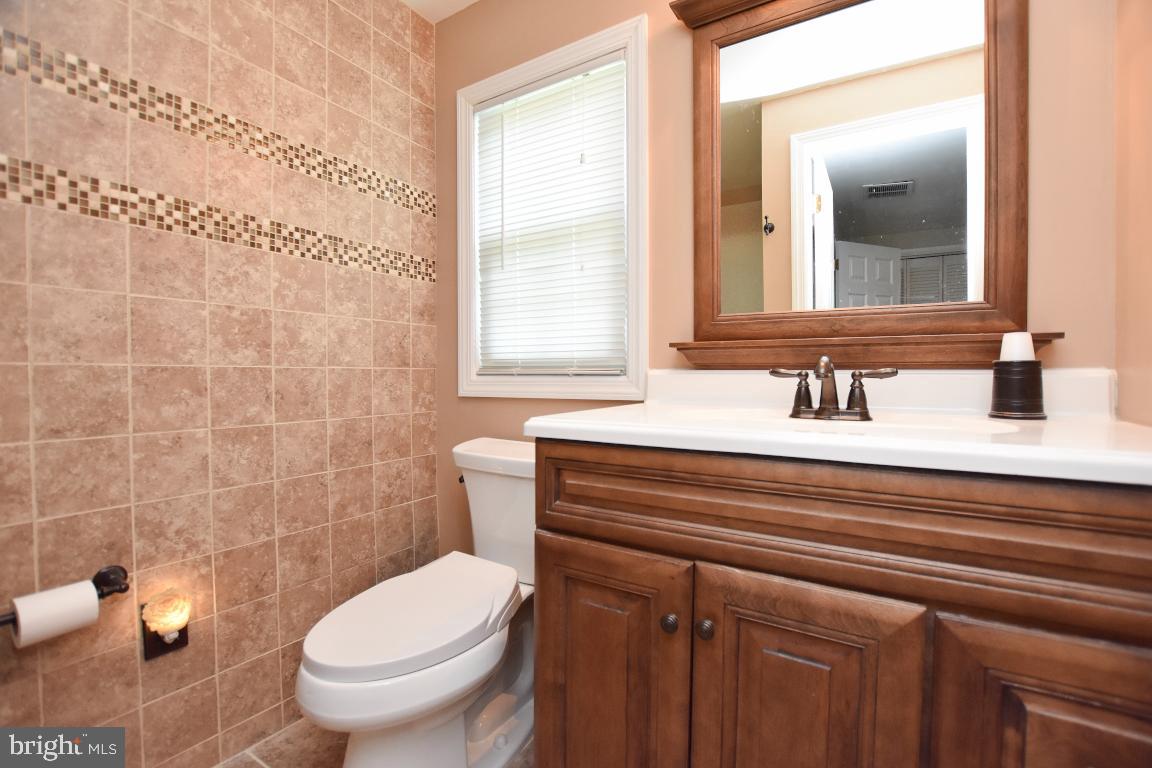 6 Rondon Avenue Berlin, NJ 08009 - Photo 19 of 31 Master Bathroom (in Master Bedroom)