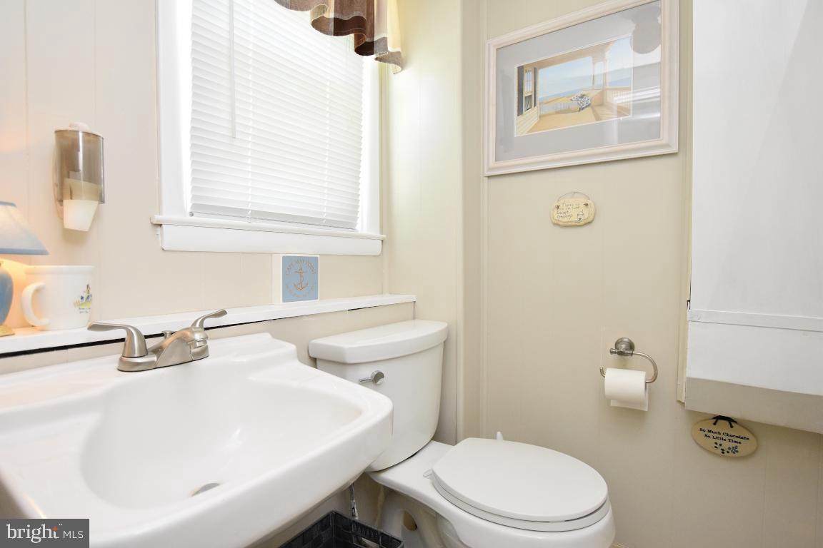 6 Rondon Avenue Berlin, NJ 08009 - Photo 28 of 31 Half Bath (1st Level)