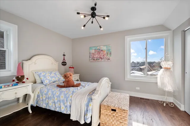 $575,000 | 4855 West School Street, Chicago, IL 60641