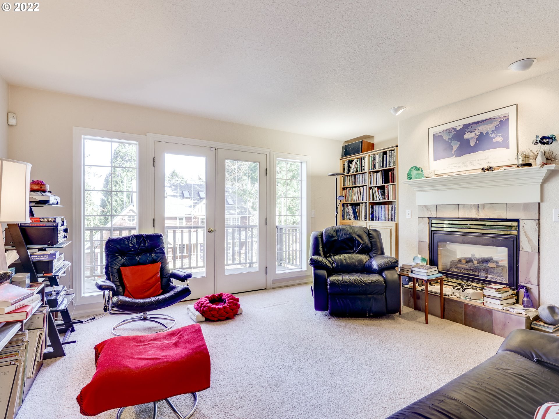 3036 Southwest Collins Court Portland, OR 97219 - Photo 11 of 32 Gallery Image 11