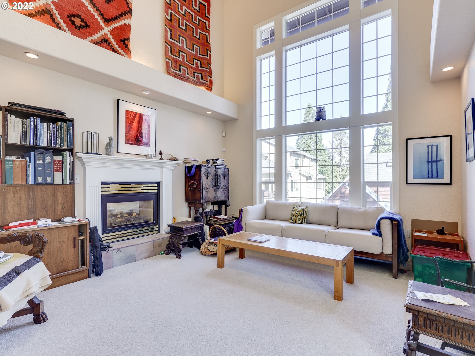 3036 Southwest Collins Court Portland, OR 97219 - Photo 5 of 32 Gallery Image 5