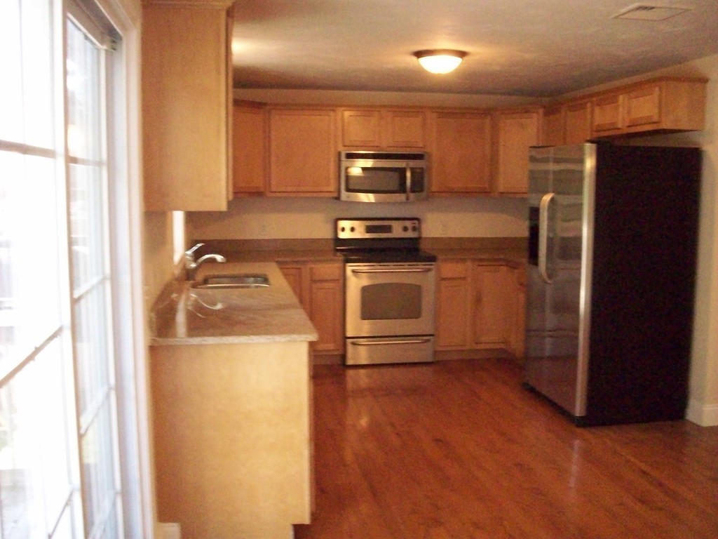 42 Pine Hill Road Worcester, MA 01604 - Photo 8 of 29 Gallery Image 8