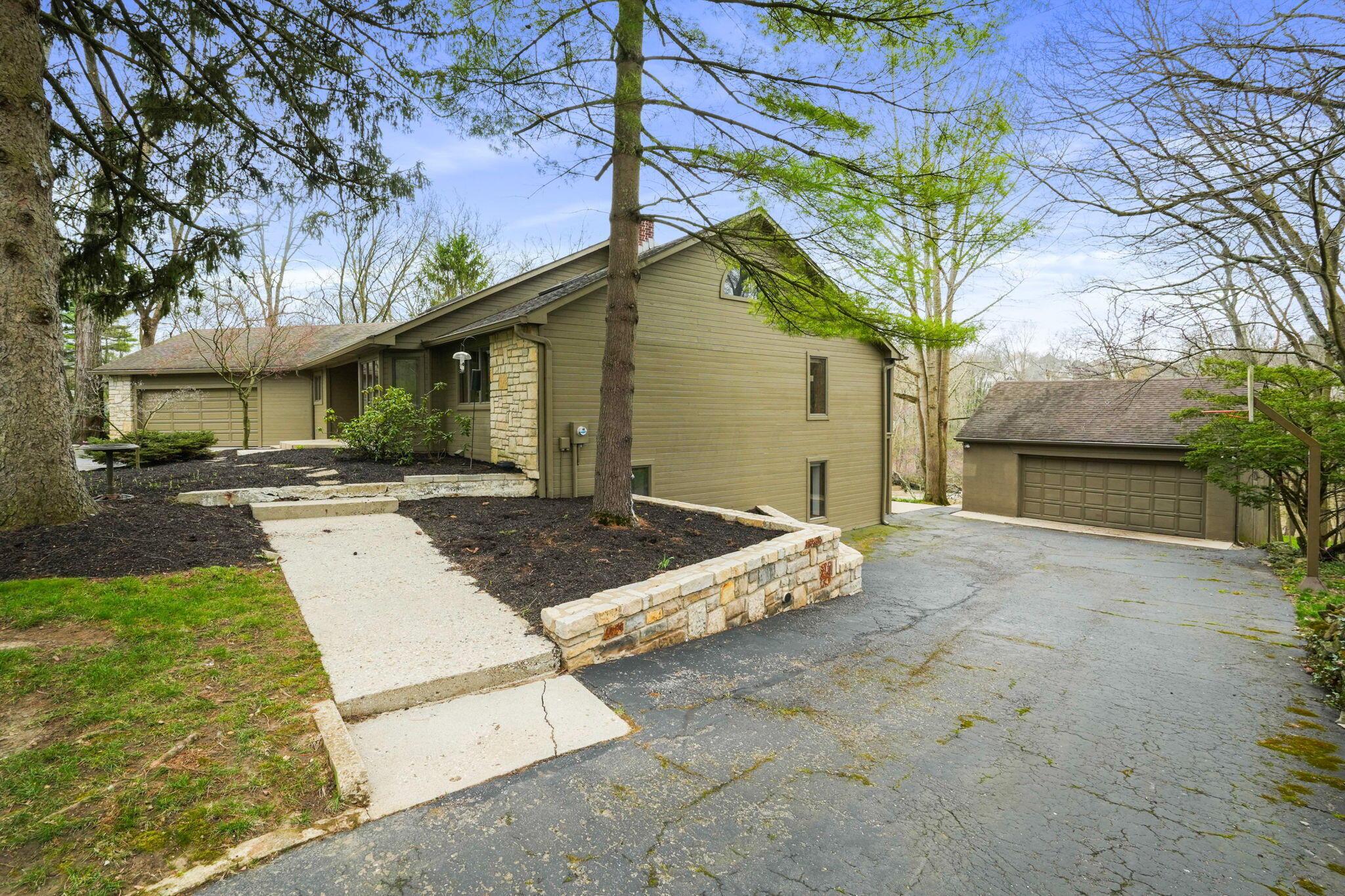 8225 Riverside Drive Powell, OH 43065 - Photo 6 of 79 71-web-or-mls-DSC04197