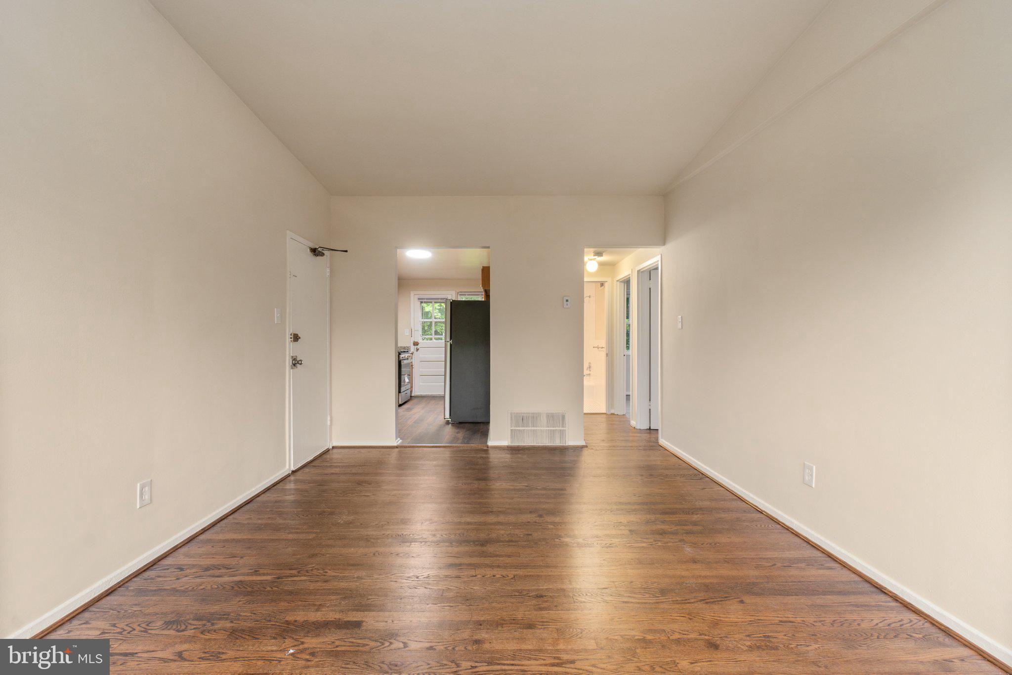 1029 Quebec Terrace, Unit 8 Silver Spring, MD 20903 - Photo 5 of 21 Spacious, inviting blank canvas awaits.