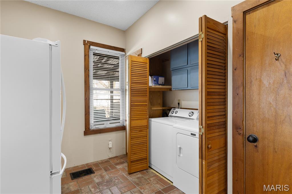 2237 Edison Avenue Granite City, IL 62040 - Photo 17 of 41