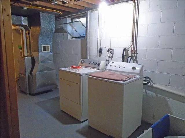 a close up of a shower