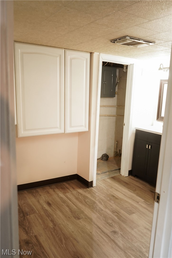 326 Pangborn Road Leavittsburg, OH 44430 - Photo 15 of 25 Laundry area with light carpet