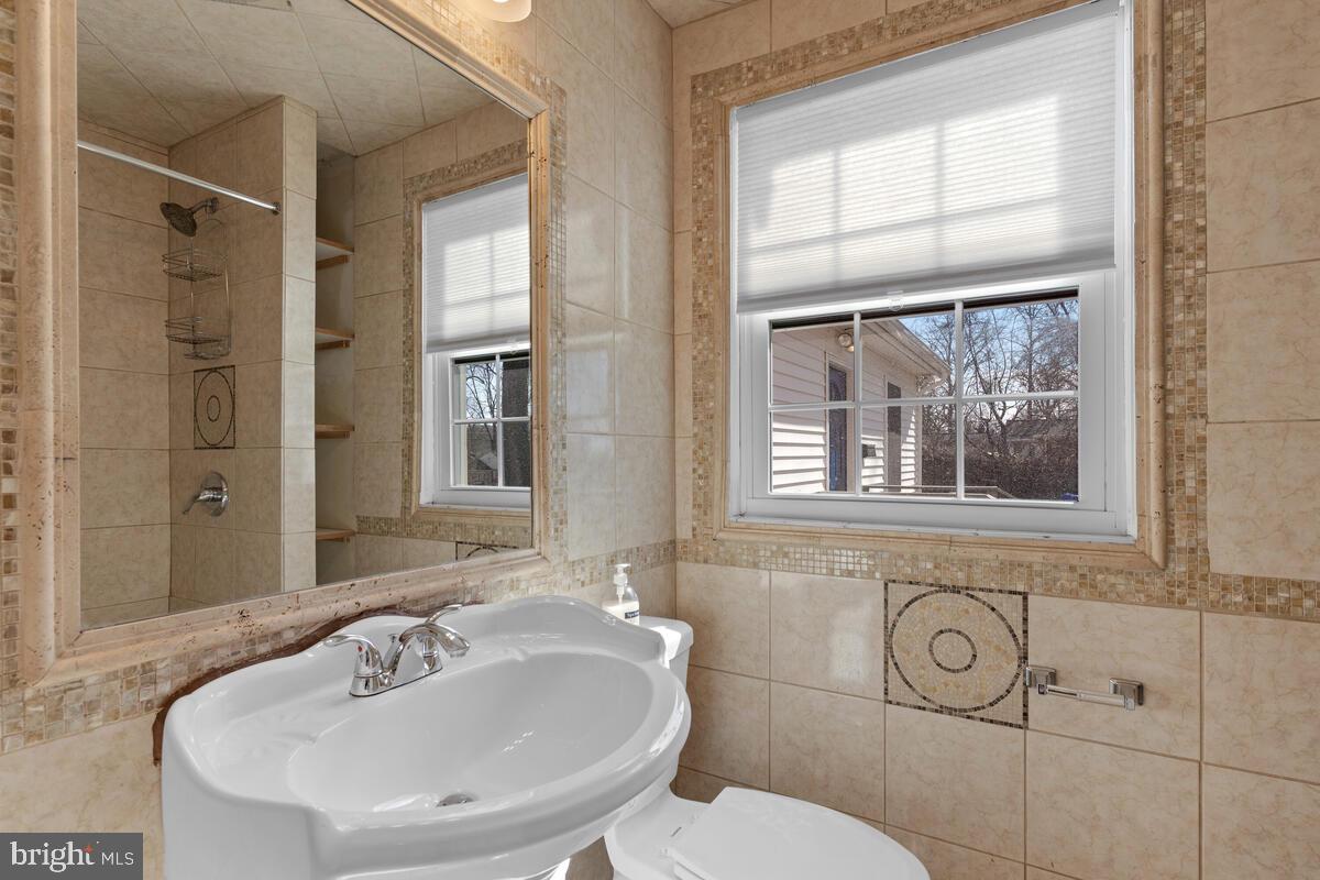 1916 Arcola Avenue Silver Spring, MD 20902 - Photo 18 of 43 Gallery Image 18