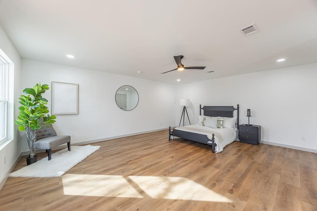 8713 Clay Hibbins Road Keller, TX 76248 - Photo 30 of 40 Separate Living - Living & Bedroom