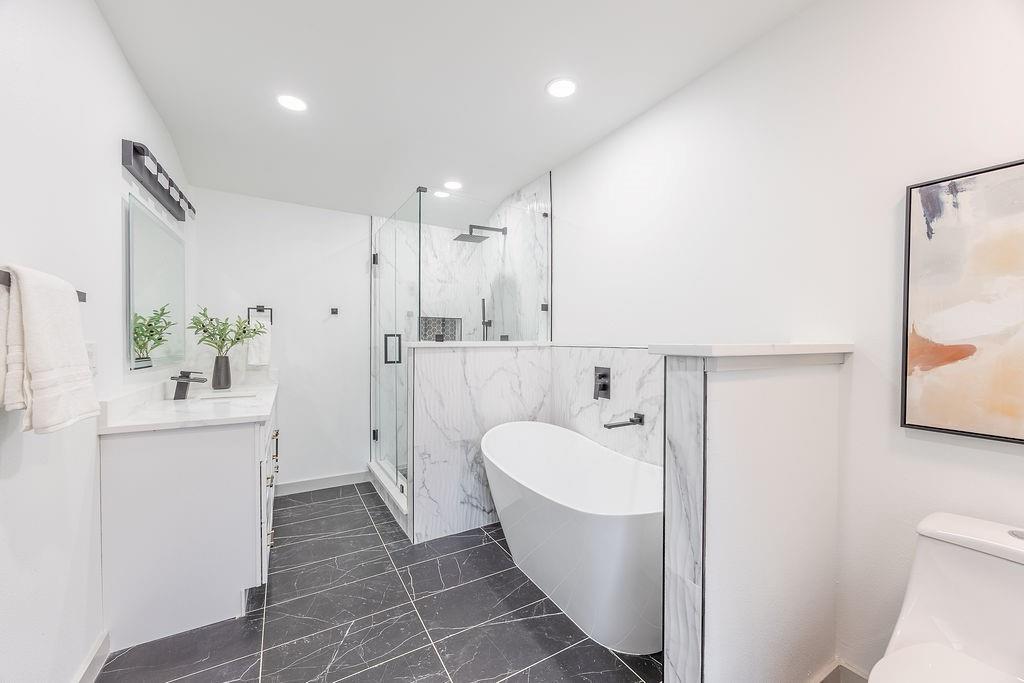 8713 Clay Hibbins Road Keller, TX 76248 - Photo 34 of 40 Separate Living - Full Bath