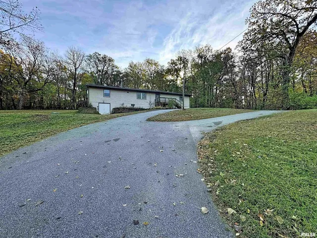 $155,000 | 6520 Highway 150, Alpha, IL 61413