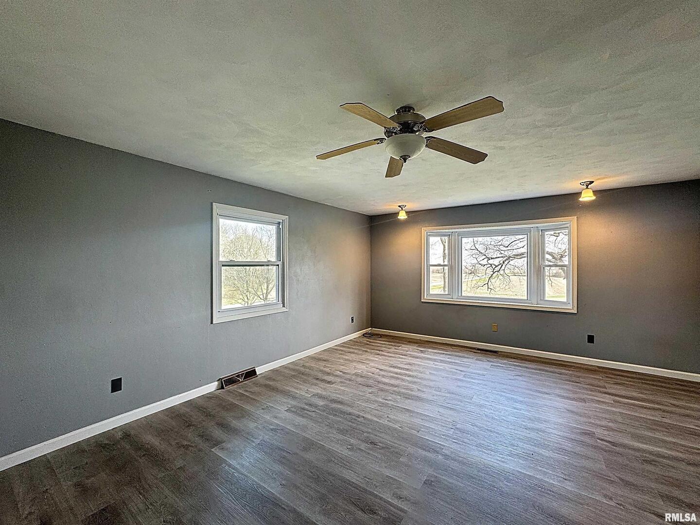 6520 Highway 150 Alpha, IL 61413 - Photo 17 of 30 Gallery Image 17