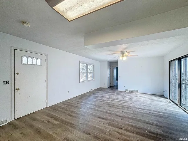 $155,000 | 6520 Highway 150, Alpha, IL 61413