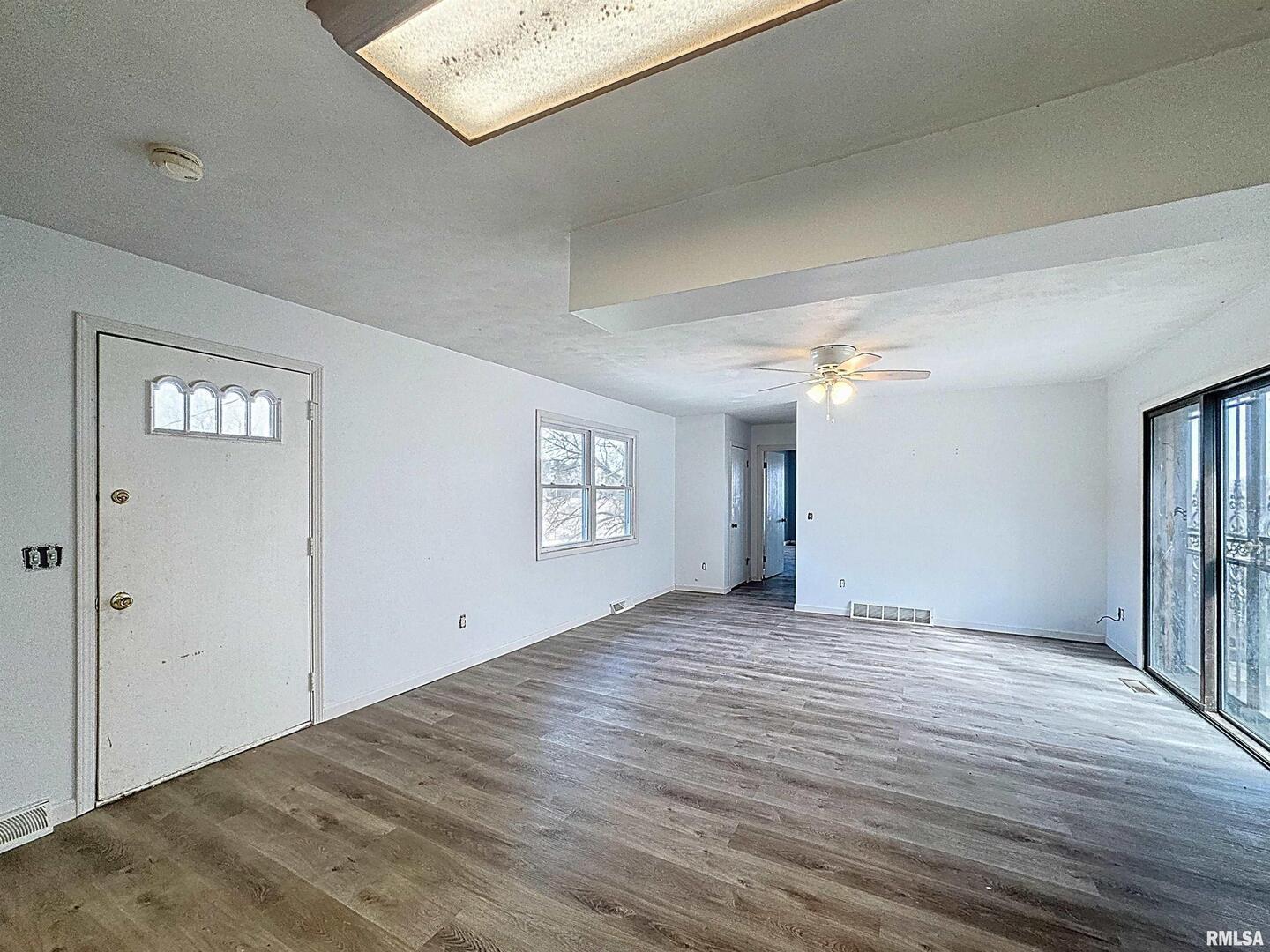 6520 Highway 150 Alpha, IL 61413 - Photo 6 of 30 Gallery Image 6