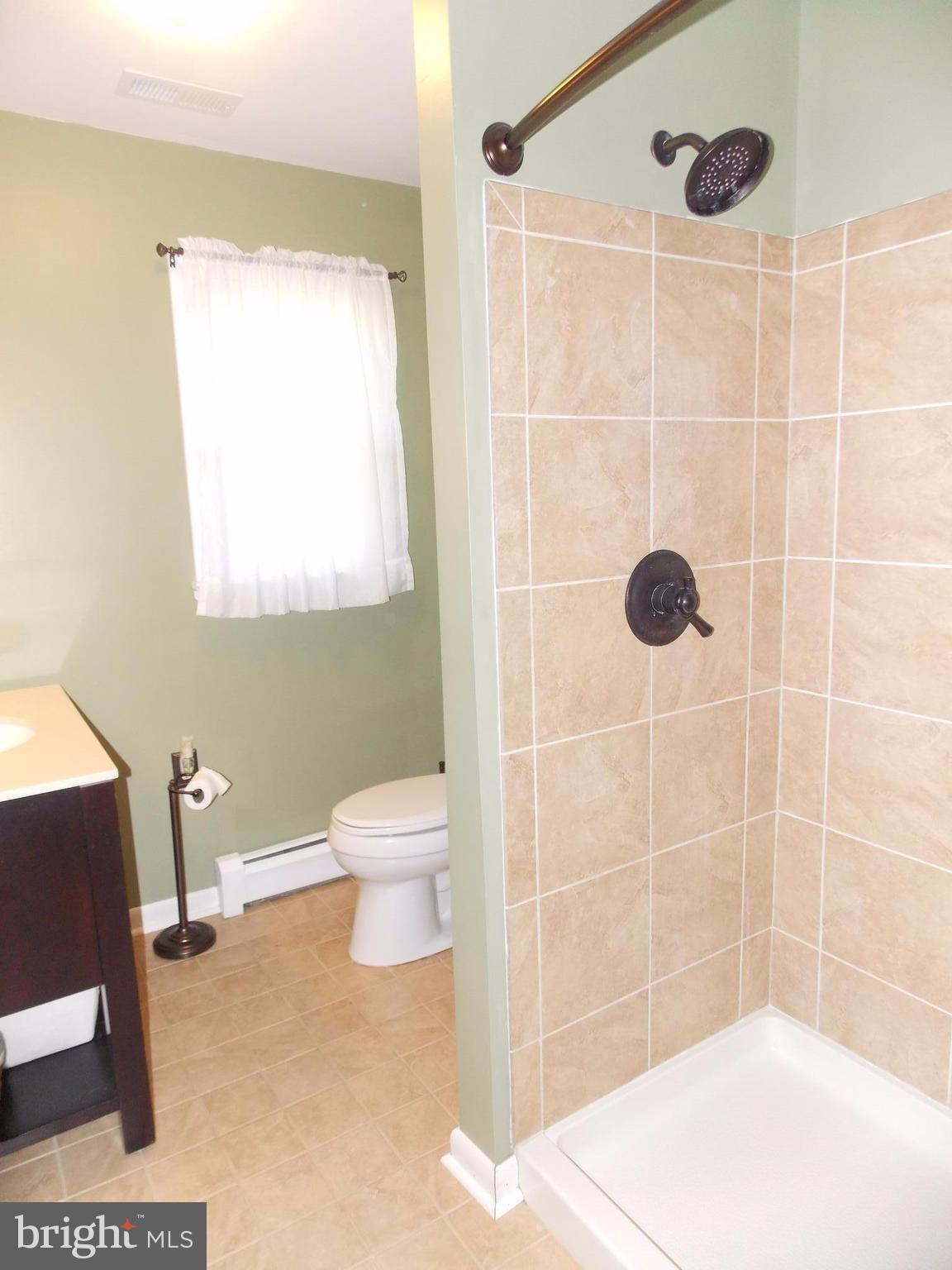318 Stultz Road Fairfield, PA 17320 - Photo 9 of 29 Bath