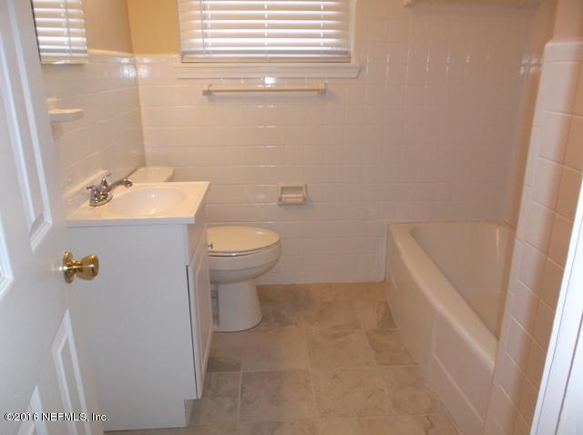 7412 Hernando Road Jacksonville, FL 32217 - Photo 21 of 27 hernando hall bth