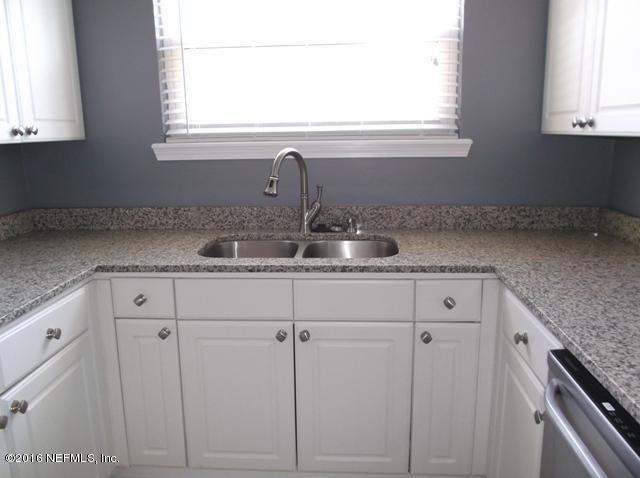 7412 Hernando Road Jacksonville, FL 32217 - Photo 10 of 27 hernando kitchen