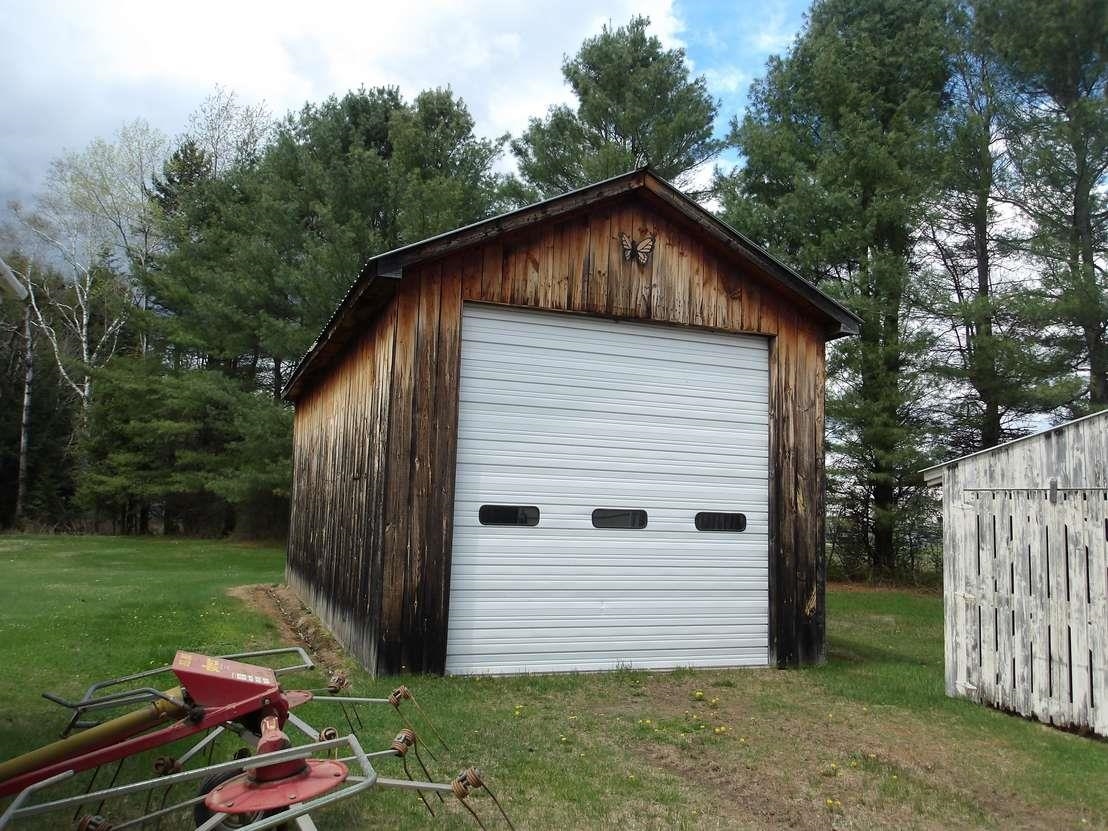 81 Hill Street Lyndon, VT 05851 - Photo 4 of 19