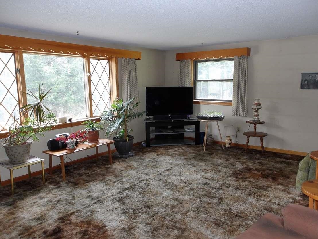 81 Hill Street Lyndon, VT 05851 - Photo 8 of 19