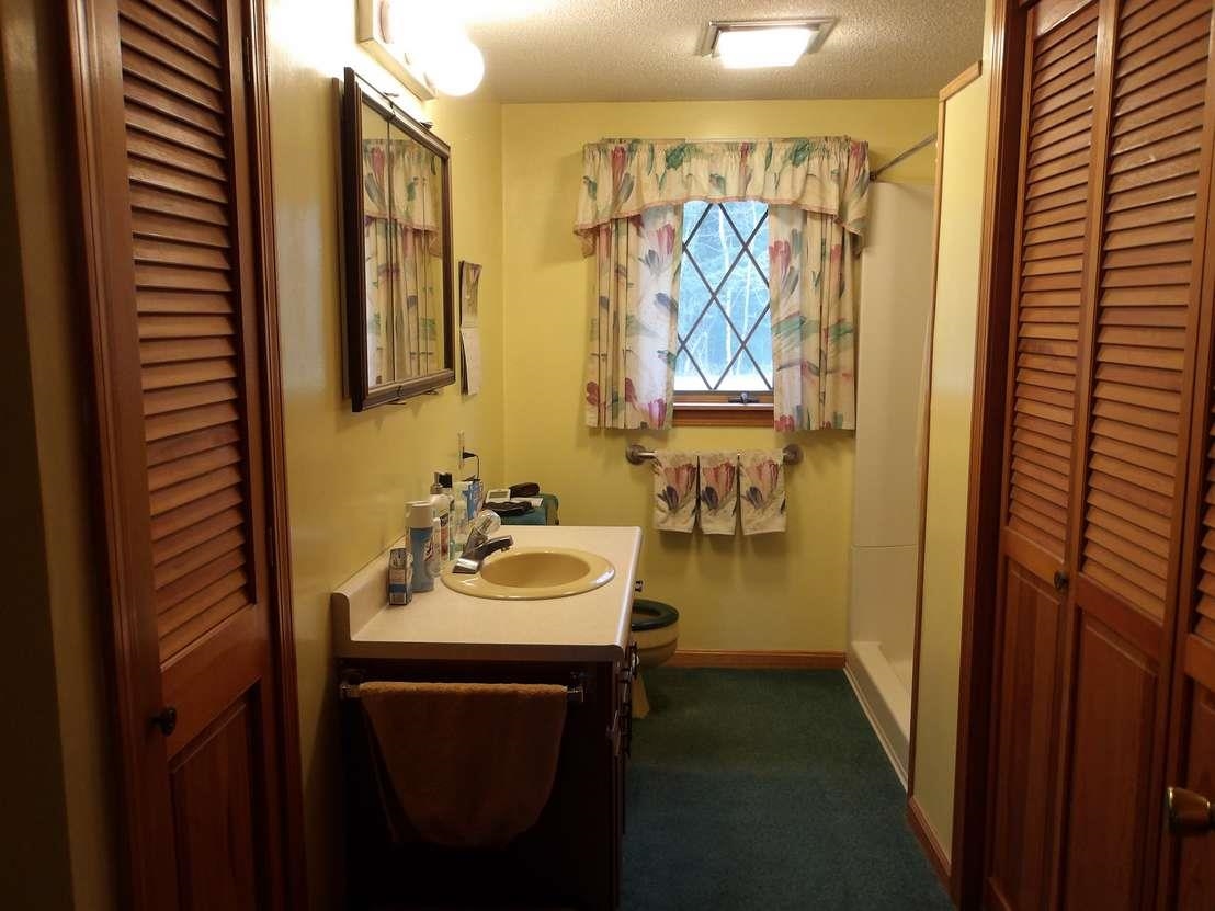 81 Hill Street Lyndon, VT 05851 - Photo 9 of 19