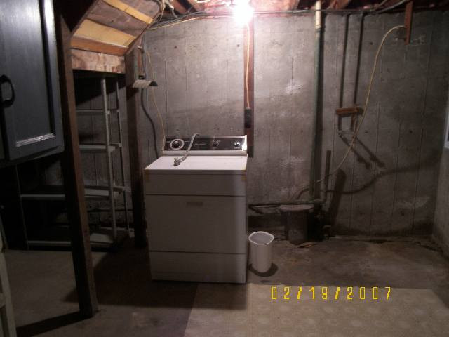 61 Glendale Road Latham, NY 12110 - Photo 4 of 8 Photo 4