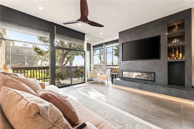 $750,000 | 5118 Marina Pacifica Drive South, Long Beach, CA 90803